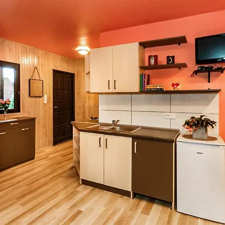 1 Bedroom Cozy In Łazy