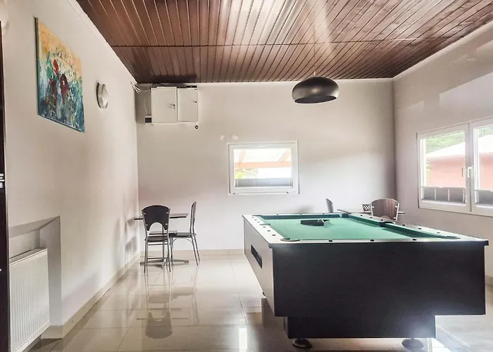 1 Bedroom Cozy In Łazy